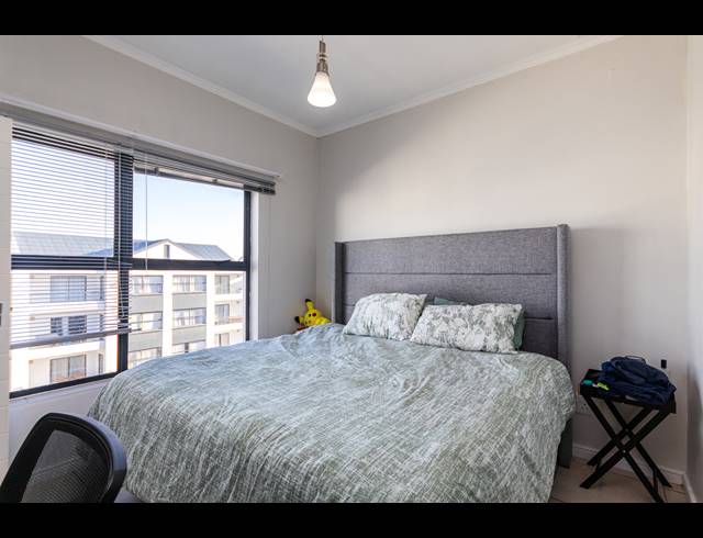 1 BEDROOM APARTMENT FOR SALE IN SANDOWN